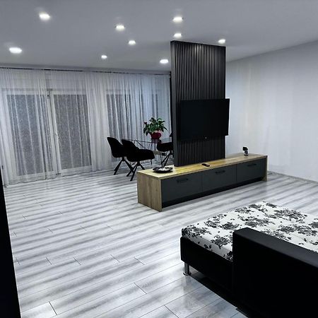 Whitehouse2 Apartment Arad Exterior foto